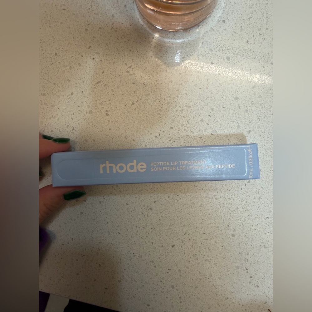 Rhose Sugar Berry Lip Treatment. 💙⚡️